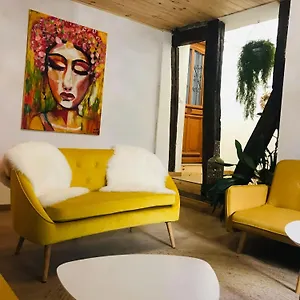 Labyrinthe Sur La Place D, Hotes , Calme ,netflix Appartement Mirepoix (Ariege)